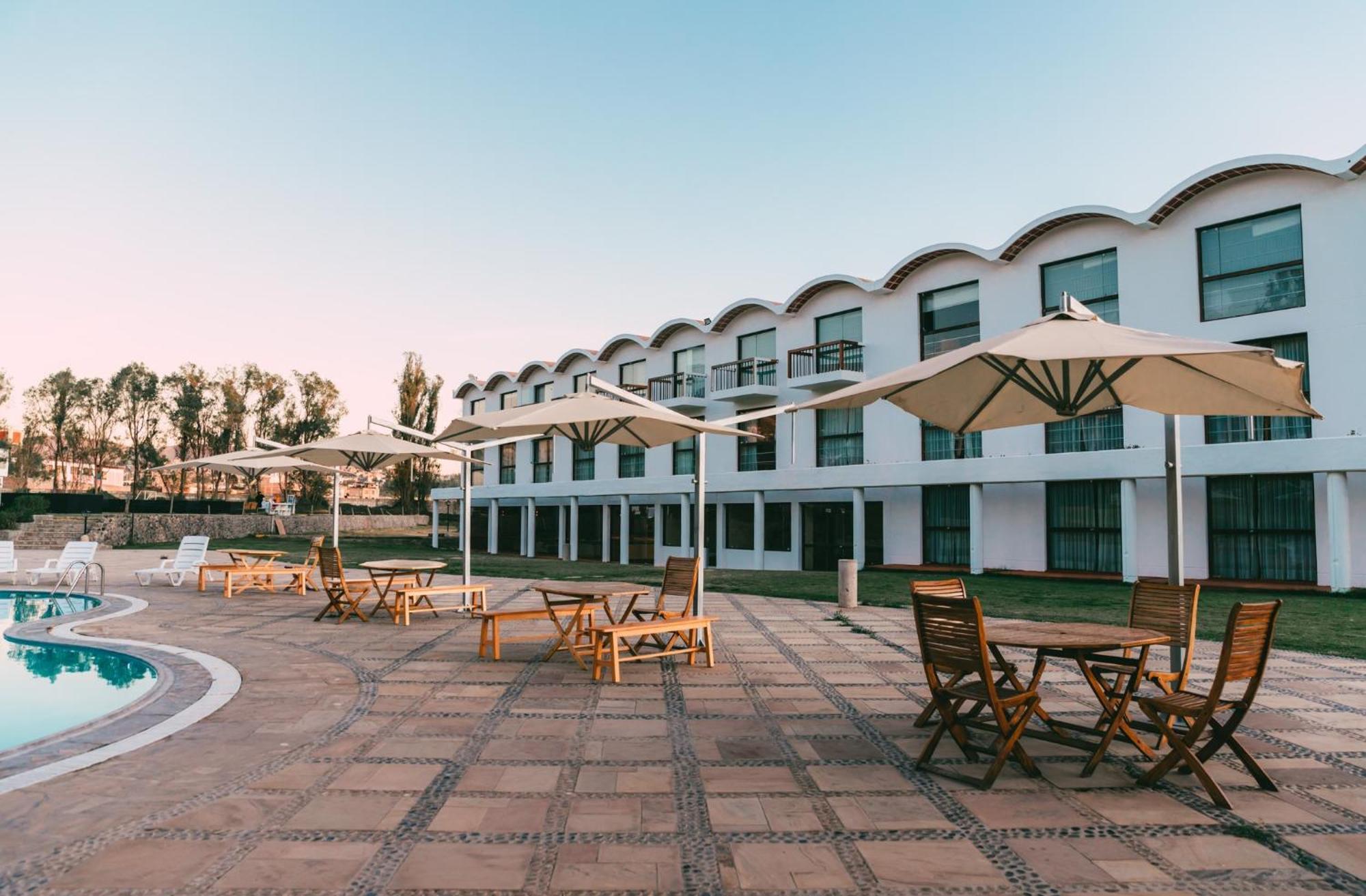 Bth Hotel Arequipa Lake Characato Eksteriør billede
